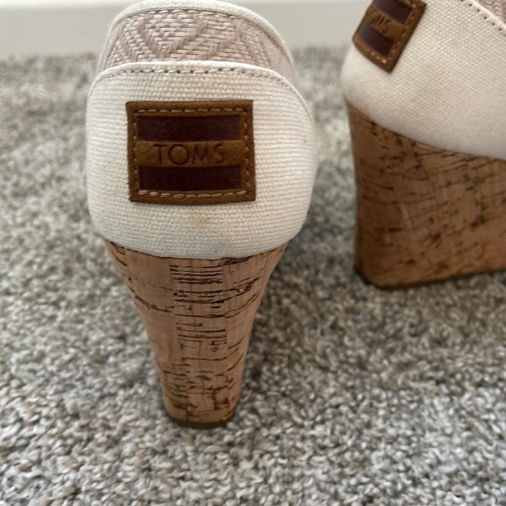 Toms wedge sandals size 7 - Picture 3 of 8